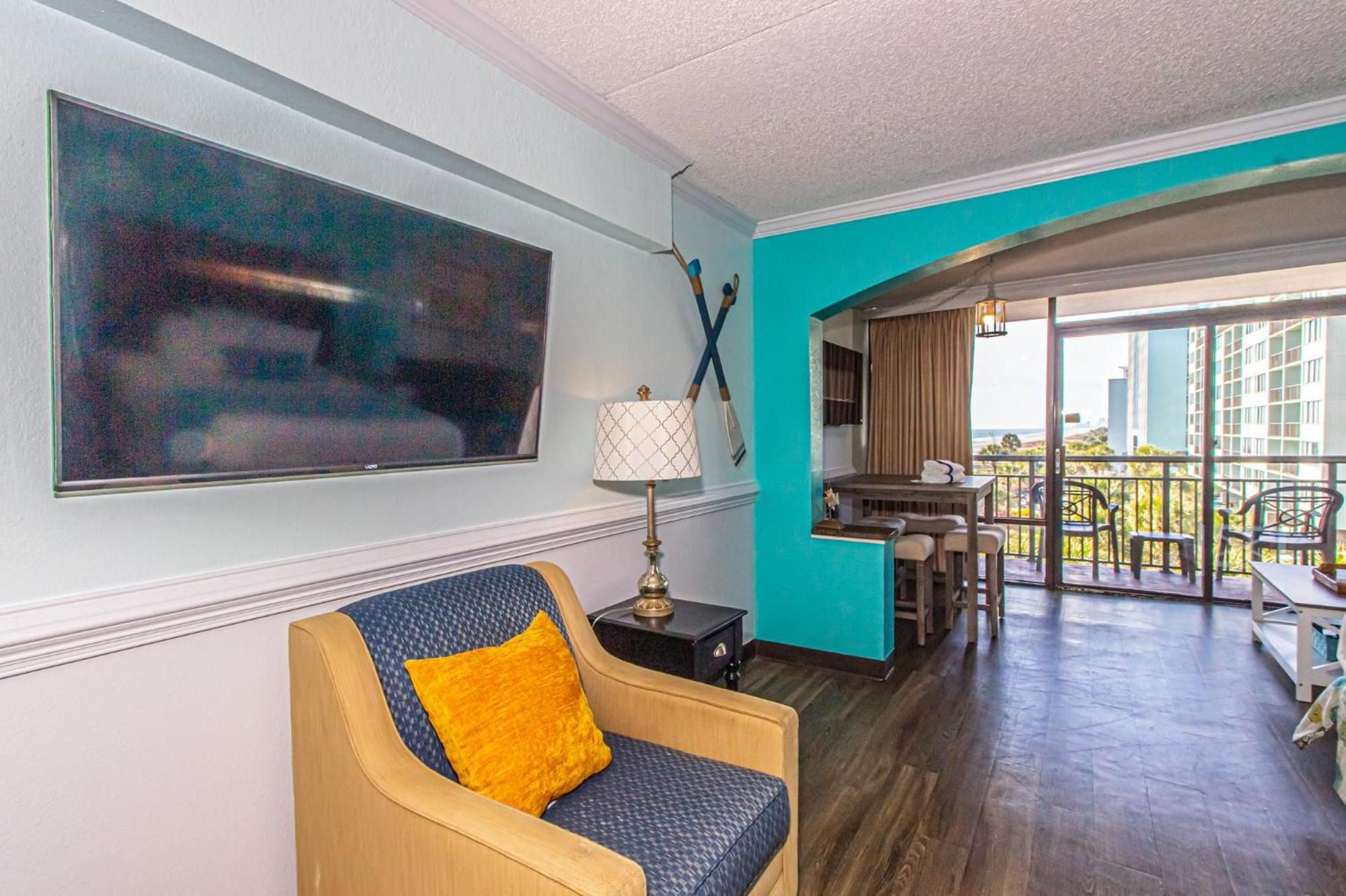 Oversized Ocean View Queen Suite With Beautiful Fireplace And Accents - Sleeps 4 Guests! Myrtle Beach Rom bilde